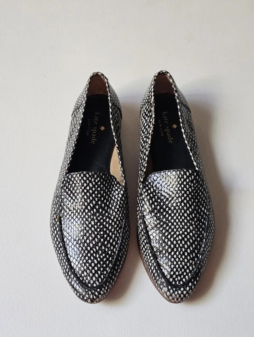 Kate Spade New York Snakeskin Print Leather Loafers Women's 7.5M Slip On Pointed
